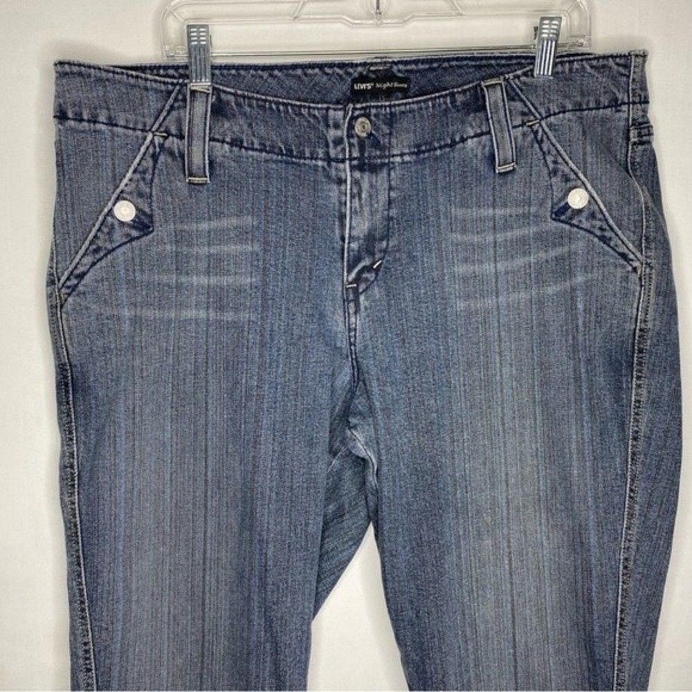 Levi's Jeans Women’s 17M Blue Bootcut Denim Night Blues Vintage 90s Embellished - Picture 3 of 9